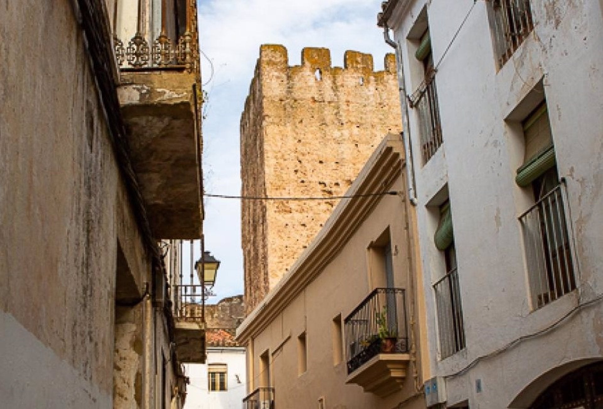 La segunda fase de restauración de la muralla de Cáceres comenzará en el primer trimestre de 2022 La segunda fase de restauración de la muralla de Cáceres comenzará en el primer trimestre de 2022