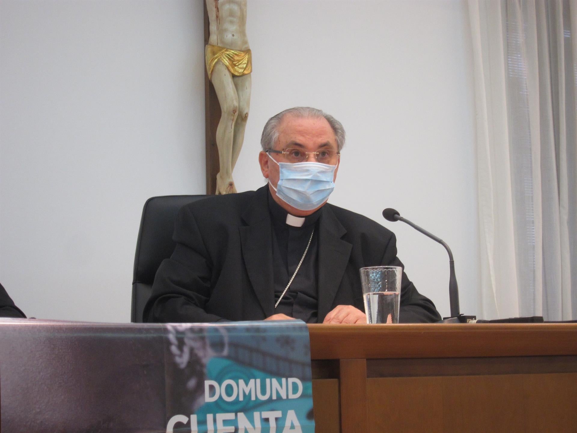 El arzobispo de Mérida-Badajoz explica que seguirá la experiencia de otras diócesis en las procesiones para 2022 El arzobispo de Mérida-Badajoz explica que seguirá la experiencia de otras diócesis en las procesiones para 2022