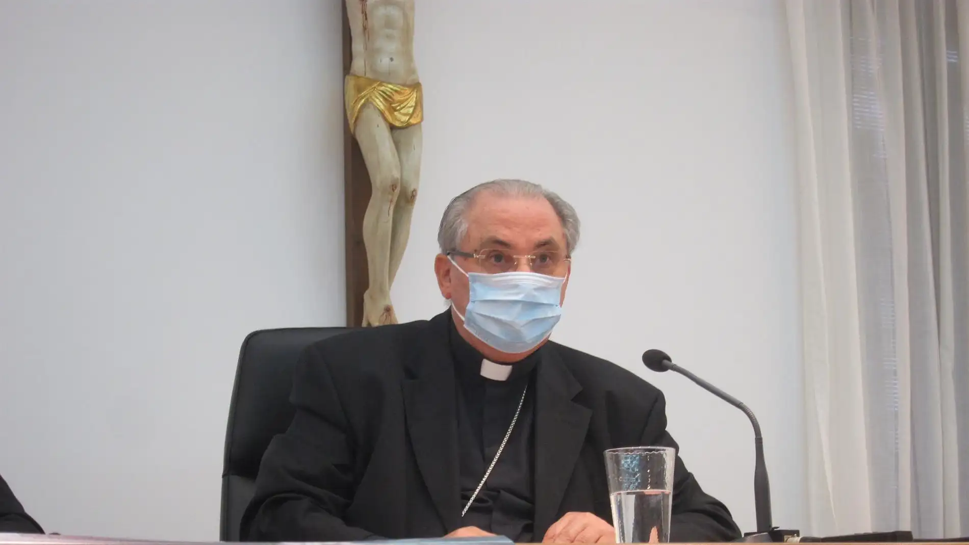 El arzobispo de Mérida-Badajoz ve una "imprudencia" la grabación de vídeo de C.Tangana y Peluso en la Catedral de Toledo