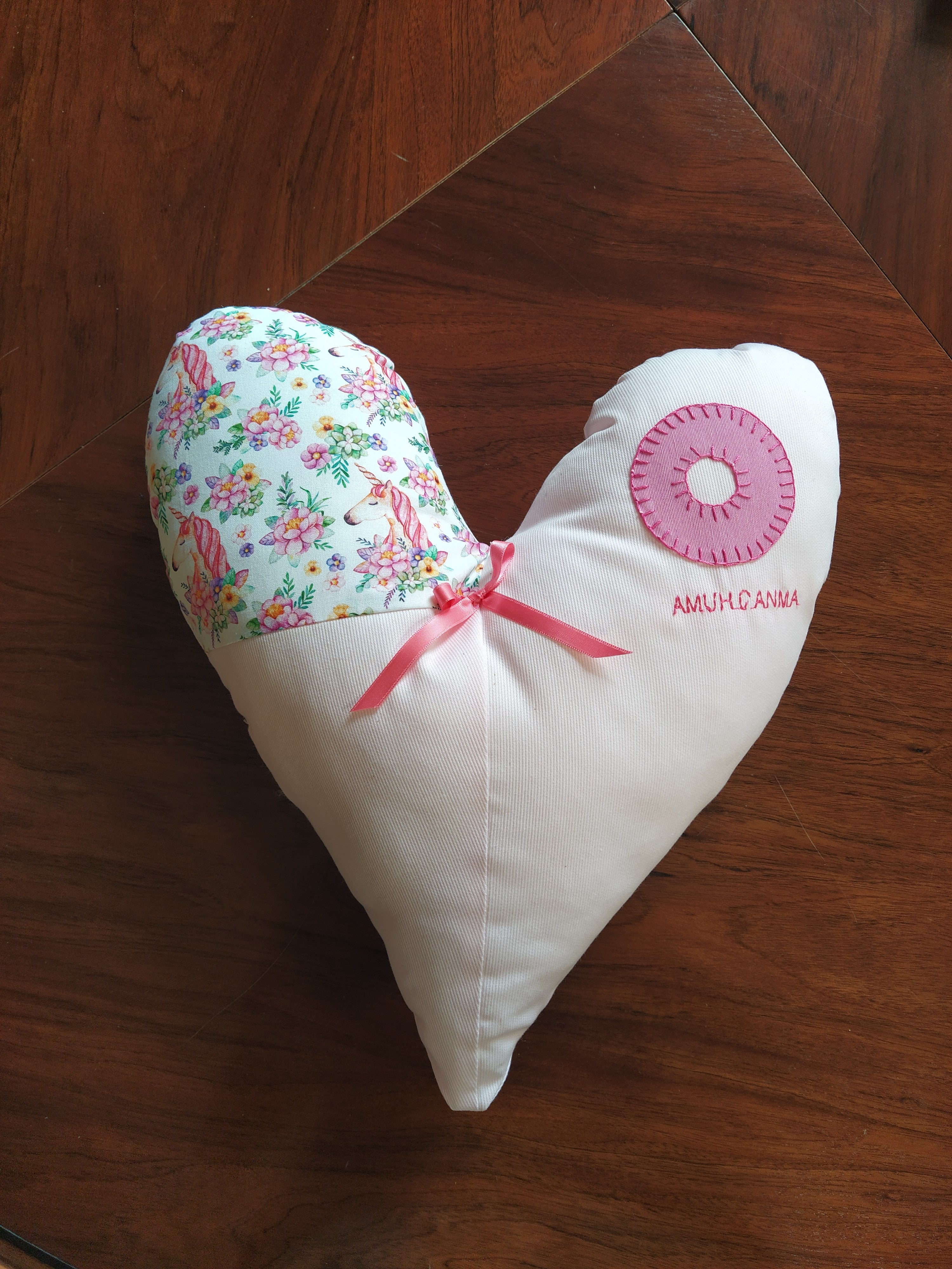 Los corazones solidarios de Amuhcama y el festival Maniátic de Manises en Dos de tres Los corazones solidarios de Amuhcama y el festival Maniátic de Manises en Dos de tres