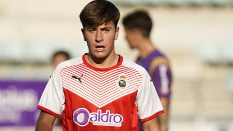 Pablo Torre, futbolista del Racing de Santander convocado con Espa&ntilde;a Sub-19