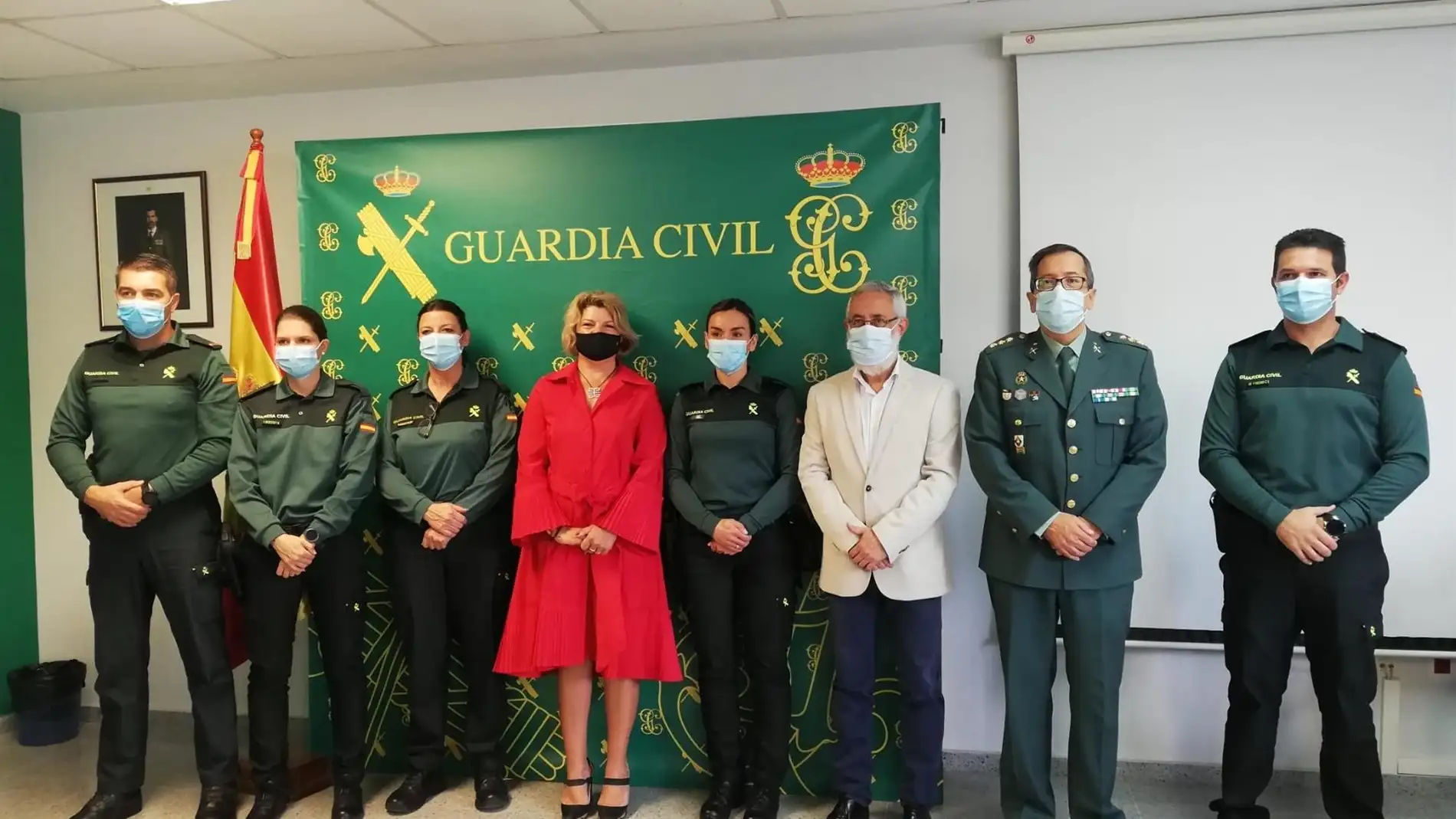 Cinco agentes forman el 'Equipo @' de prevención de ciberdelincuencia puesto en marcha por la Guardia Civil de Cáceres