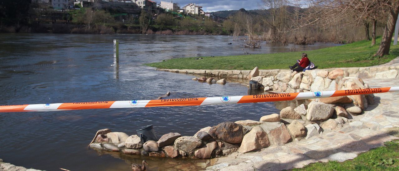 "Tertulia en Femenino" en Más de Uno Ourense "Tertulia en Femenino" en Más de Uno Ourense