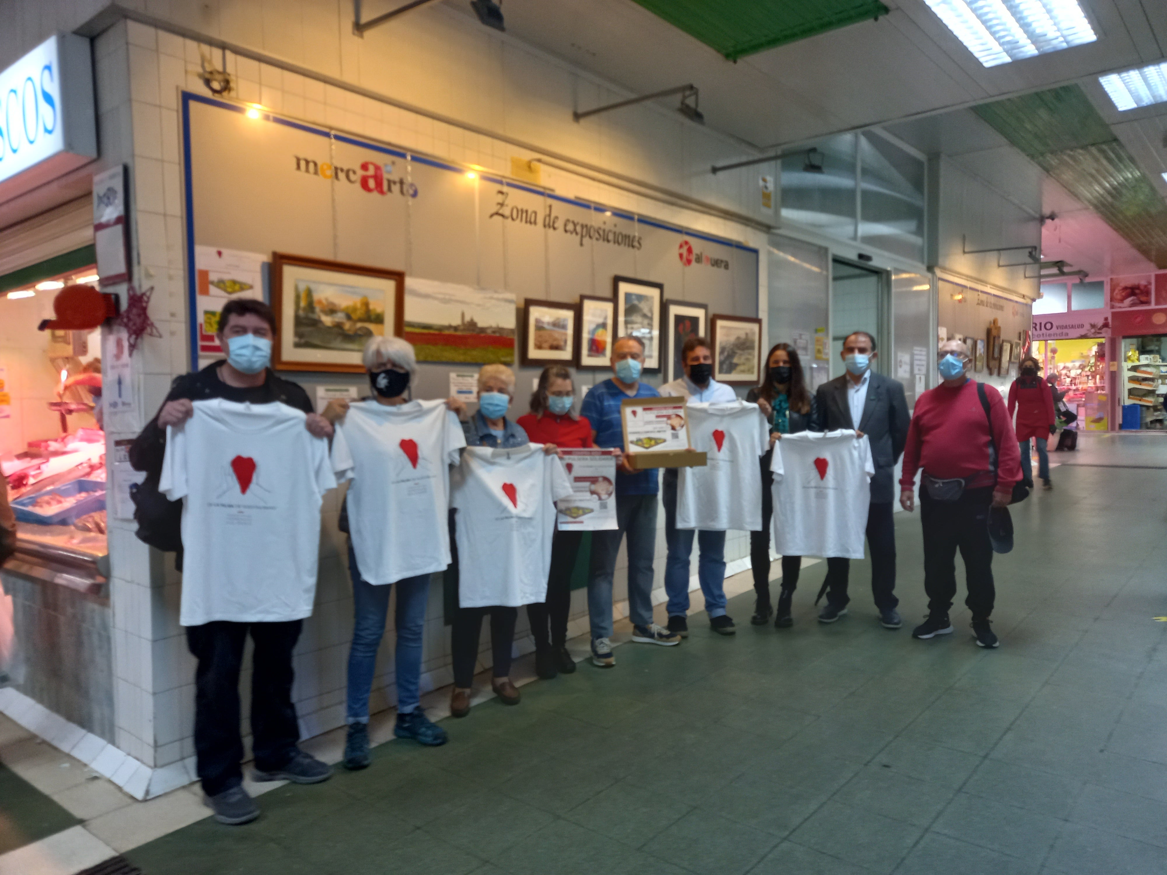 Exposición solidaria en el Mercado de La Albuera para la Palma Exposición solidaria en el Mercado de La Albuera para la Palma