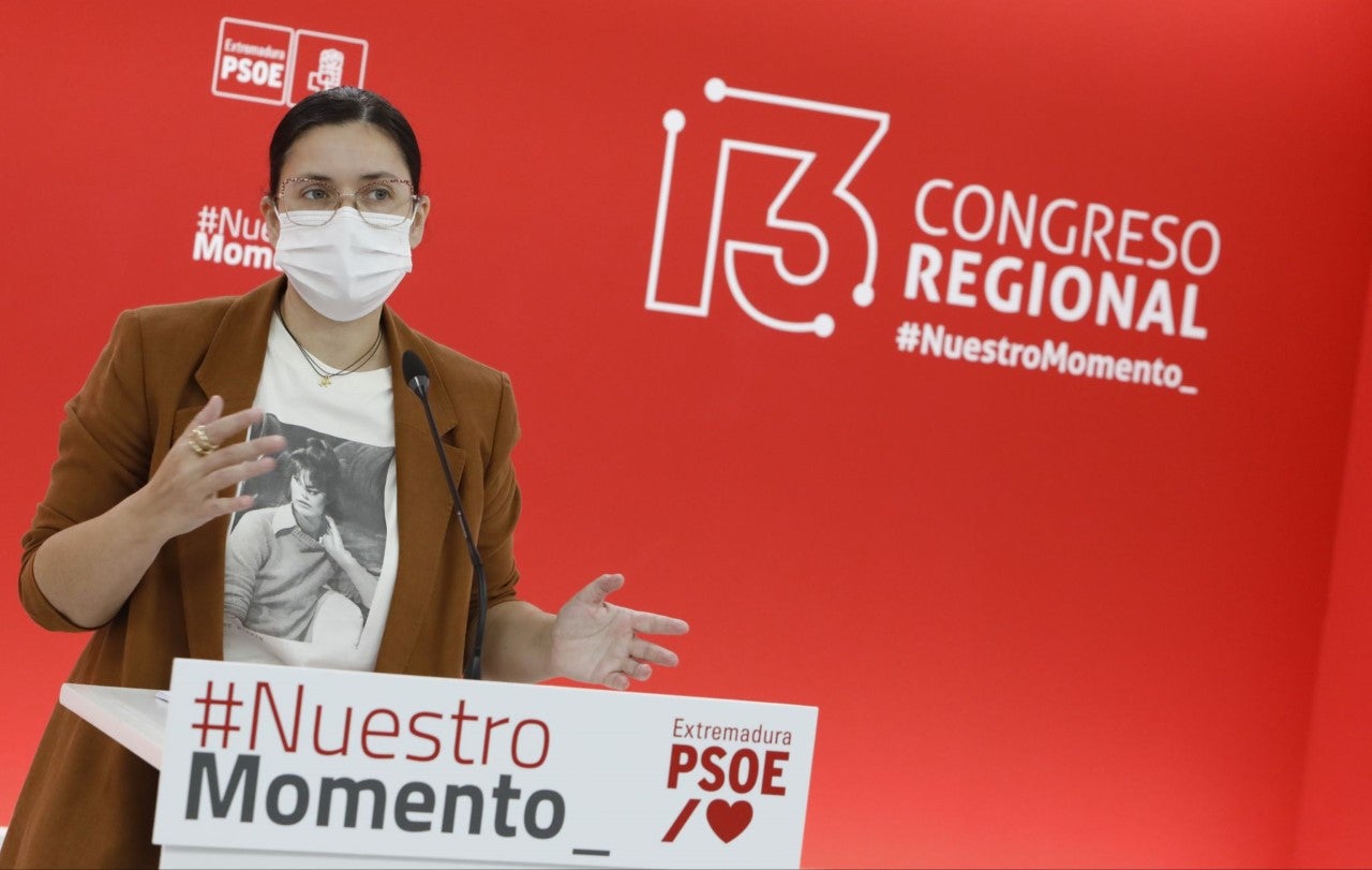 Este fin de semana el XIII Congreso Regional del PSOE revalidará a Fernández Vara al frente del partido y con la presencia de Pedro Sánchez Este fin de semana el XIII Congreso Regional del PSOE revalidará a Fernández Vara al frente del partido y con la presencia de Pedro Sánchez