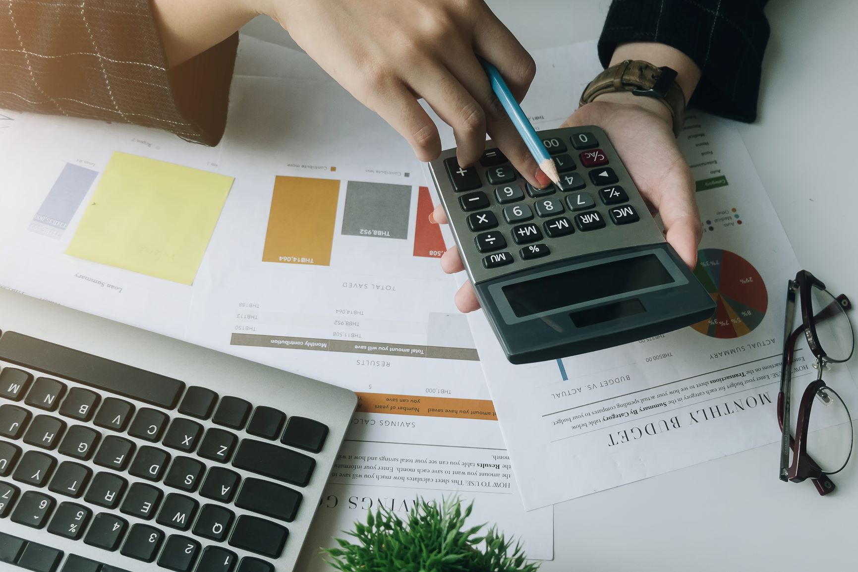 Navarra convoca las oposiciones más cotizadas: más de 24.000 euros sin estudios superiores Navarra convoca las oposiciones más cotizadas: más de 24.000 euros sin estudios superiores