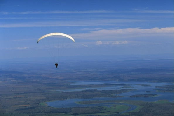 Sergi Claret: "ir en parapente en realidad es como pasear entre las nubes" Sergi Claret: "ir en parapente en realidad es como pasear entre las nubes"