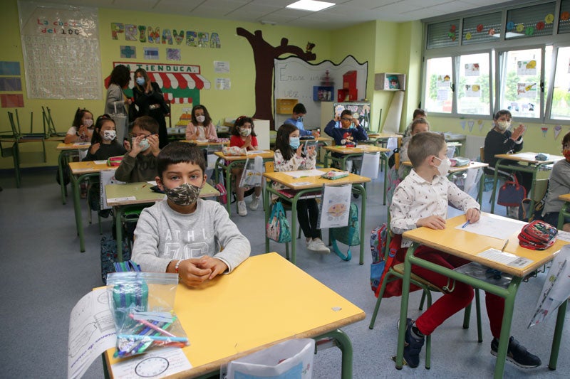 Cantabria recupera los recreos compartidos: Educación modifica el protocolo de los centros educativos y lo adapta al nivel de 'riesgo controlado' Cantabria recupera los recreos compartidos: Educación modifica el protocolo de los centros educativos y lo adapta al nivel de 'riesgo controlado'