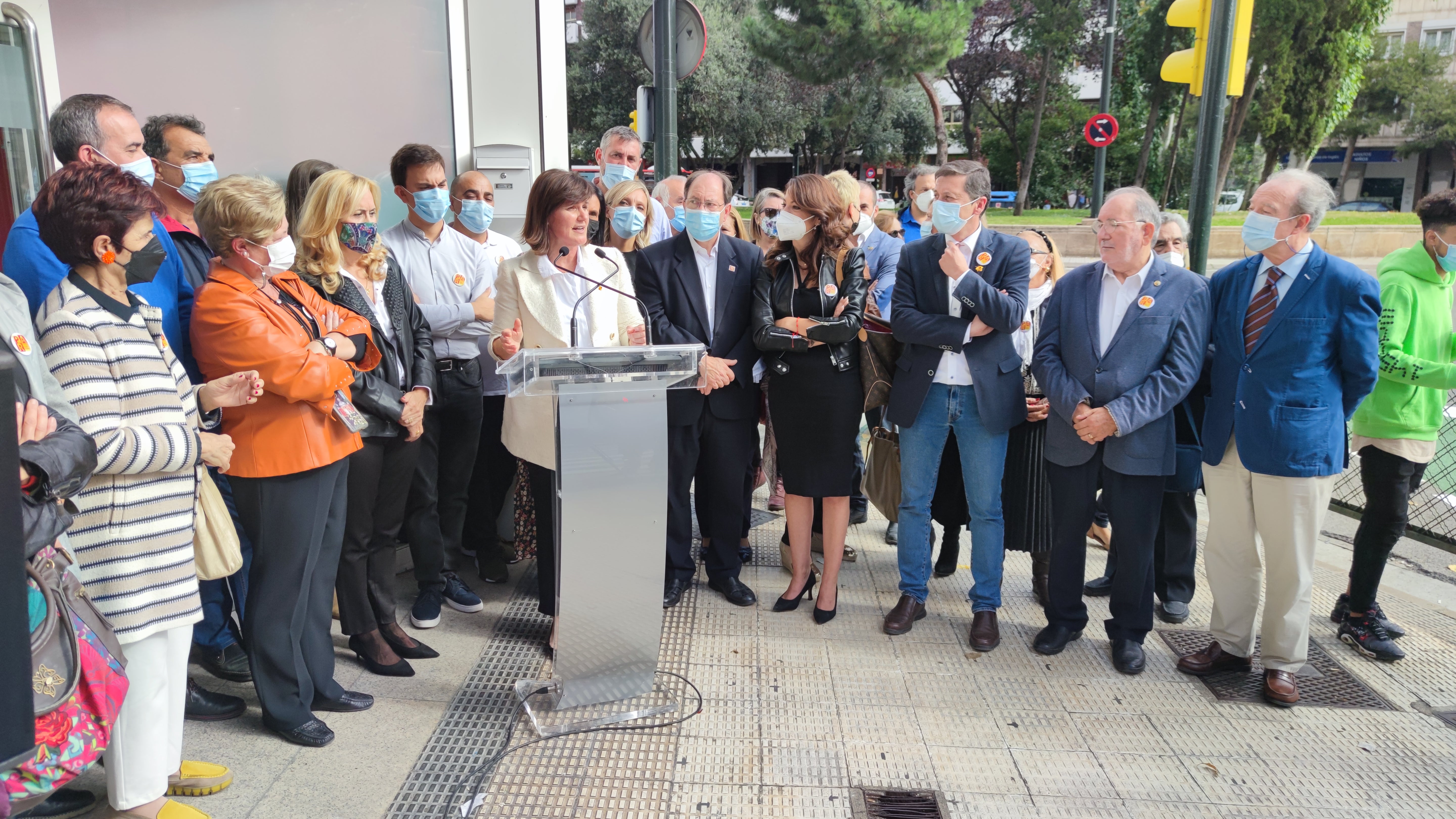 Arturo Aliaga y Elena Allué se disputarán el sábado el liderazgo del PAR Arturo Aliaga y Elena Allué se disputarán el sábado el liderazgo del PAR
