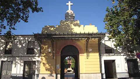 València mantiene el control de acceso a los cementerios en Todos los Santos Cementerio General