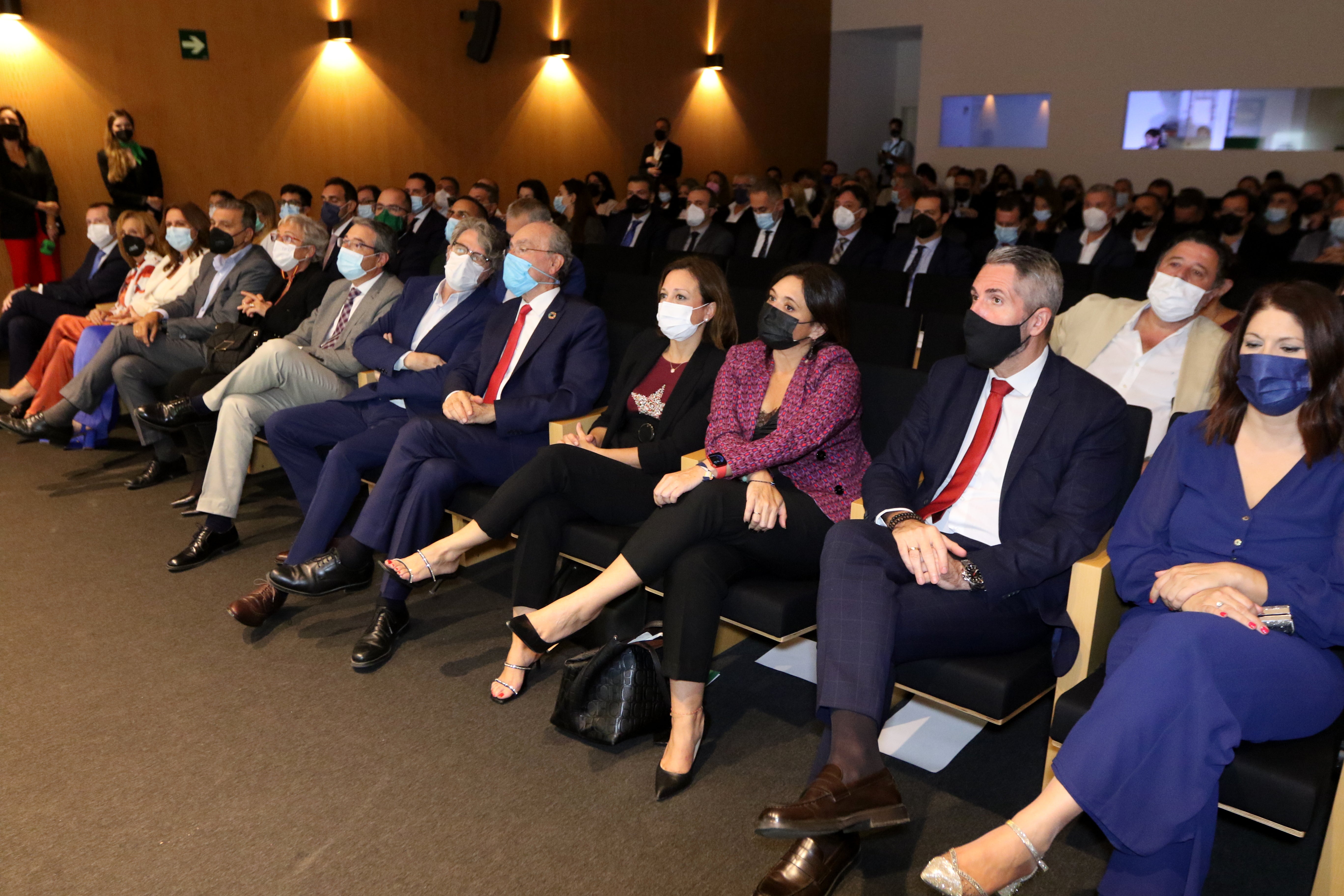Málaga Avanza: Onda Cero rinde homenaje a las empresas malagueñas Málaga Avanza: Onda Cero rinde homenaje a las empresas malagueñas