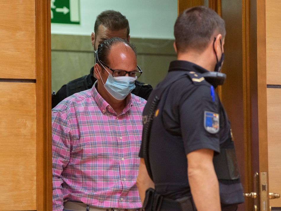 Condenado a 23 años de cárcel el hombre que mató a su vecino en "Los Rosales" de Ciudad Real Condenado a 23 años de cárcel el hombre que mató a su vecino en "Los Rosales" de Ciudad Real