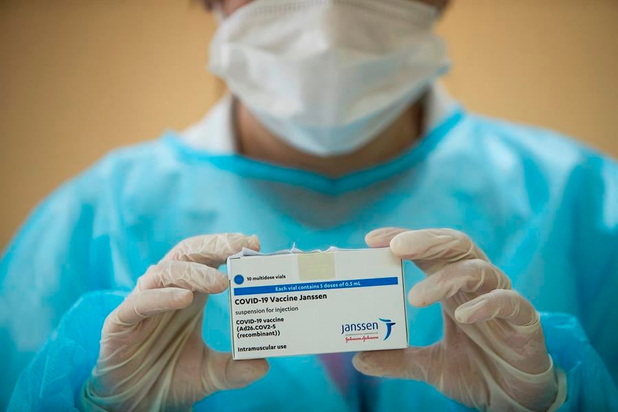 Los vacunados con Janssen recibirán una dosis de refuerzo con Pfizer o Moderna Los vacunados con Janssen recibirán una dosis de refuerzo con Pfizer o Moderna