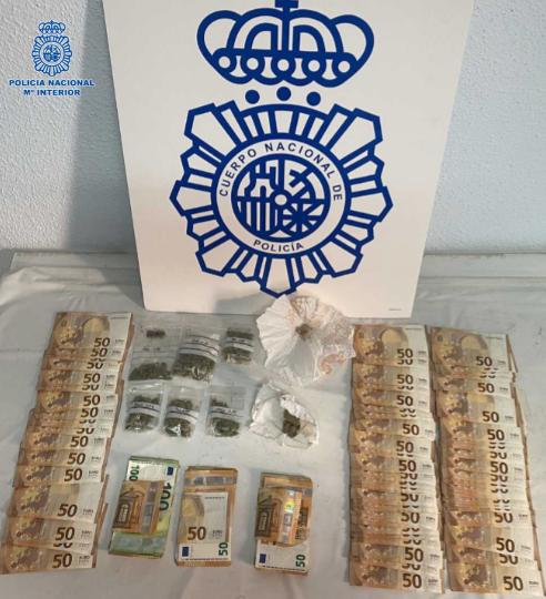 Detienen en el Hospital de Alcázar de San Juan a un paciente que llevaba marihuana, hachís, cristal, cocaína y heroína Detienen en el Hospital de Alcázar de San Juan a un paciente que llevaba marihuana, hachís, cristal, cocaína y heroína
