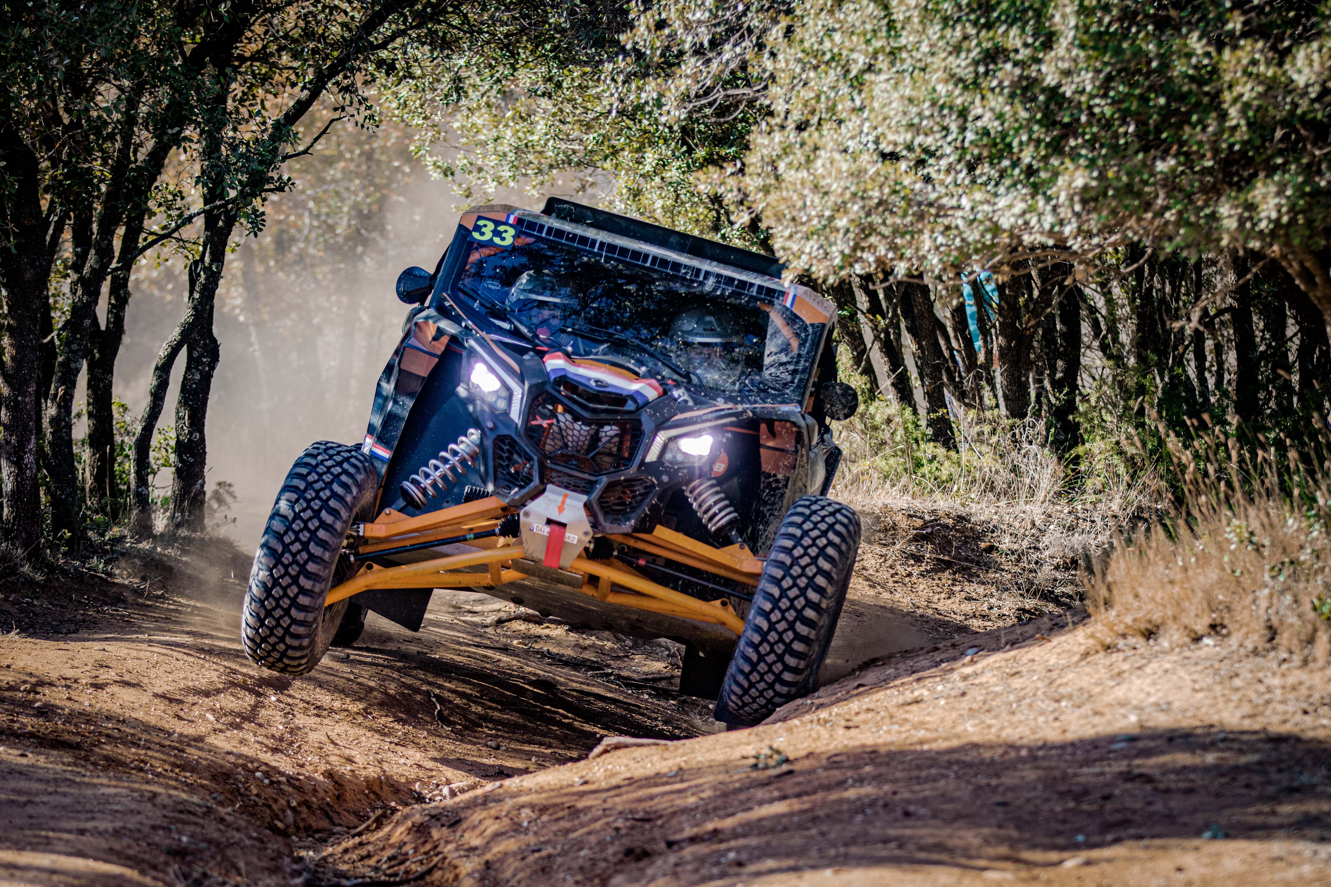 Más de cien pilotos, entre ellos Mónica Plaza, en el Rallye TT Cuenca Más de cien pilotos, entre ellos Mónica Plaza, en el Rallye TT Cuenca