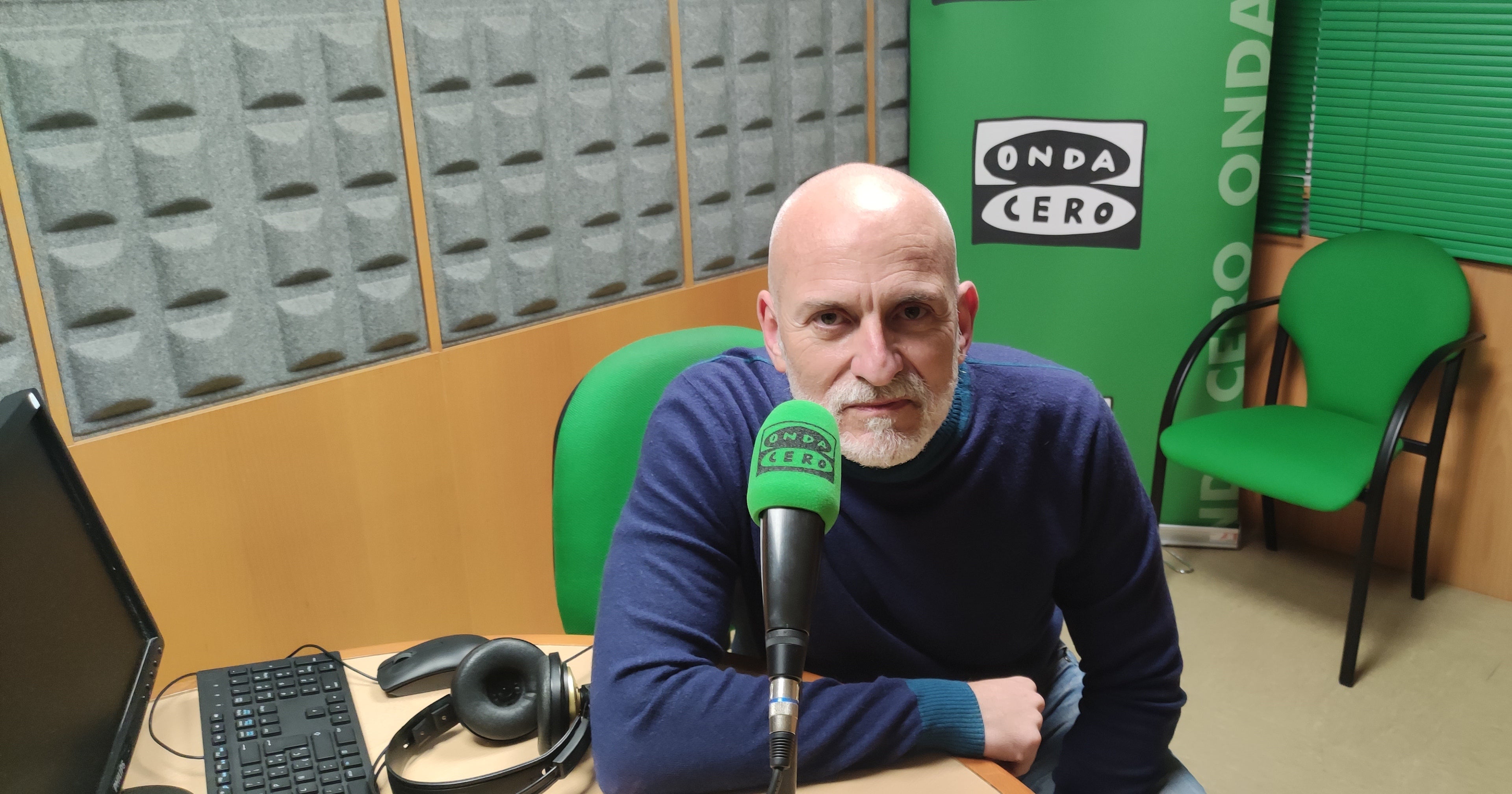 Alejandro Palomas: "Maltratar a un animal es pegarnos un tiro en el corazón" Alejandro Palomas: "Maltratar a un animal es pegarnos un tiro en el corazón"
