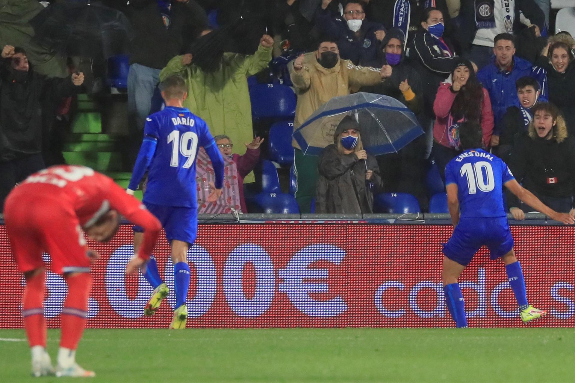 El Getafe gana al Espanyol con un doblete de Enes Unal El Getafe gana al Espanyol con un doblete de Enes Unal
