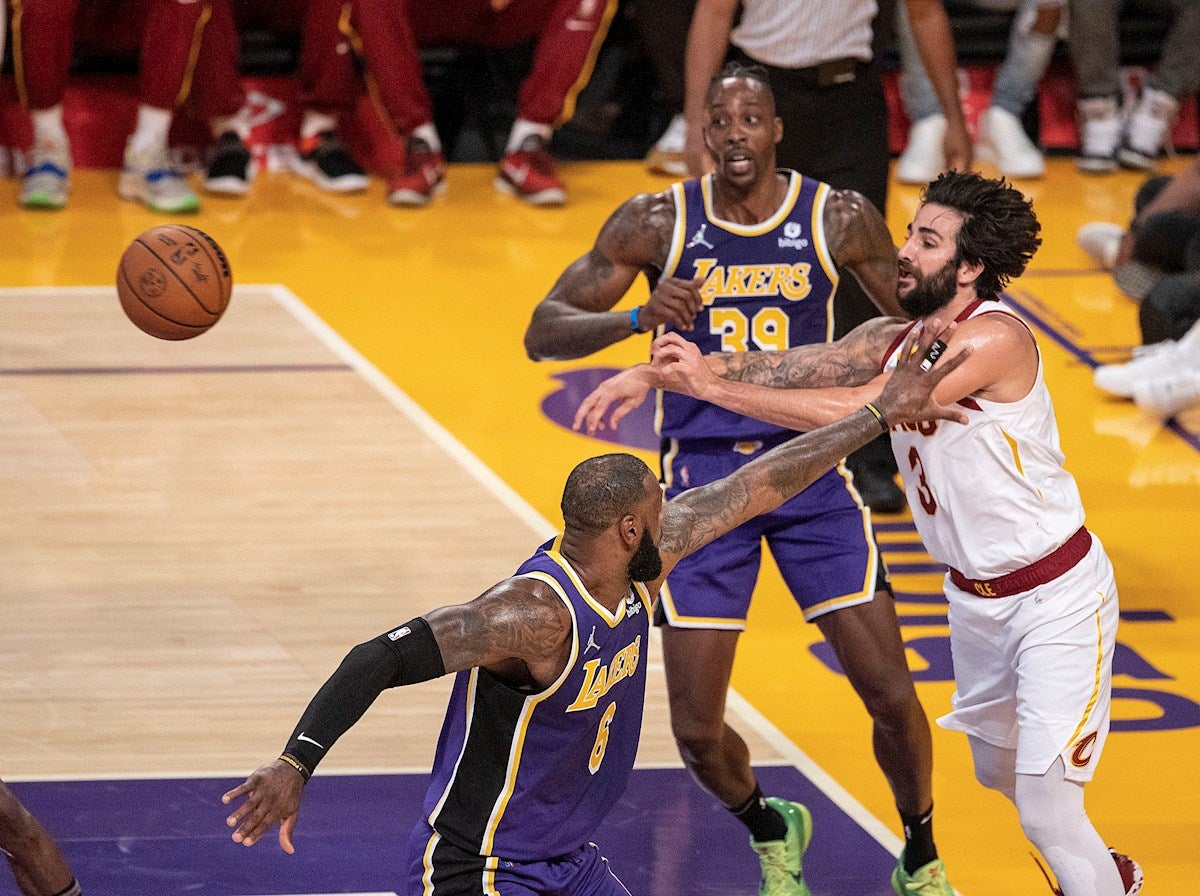 Ricky Rubio cae en su vuelta a Phoenix Ricky Rubio cae en su vuelta a Phoenix