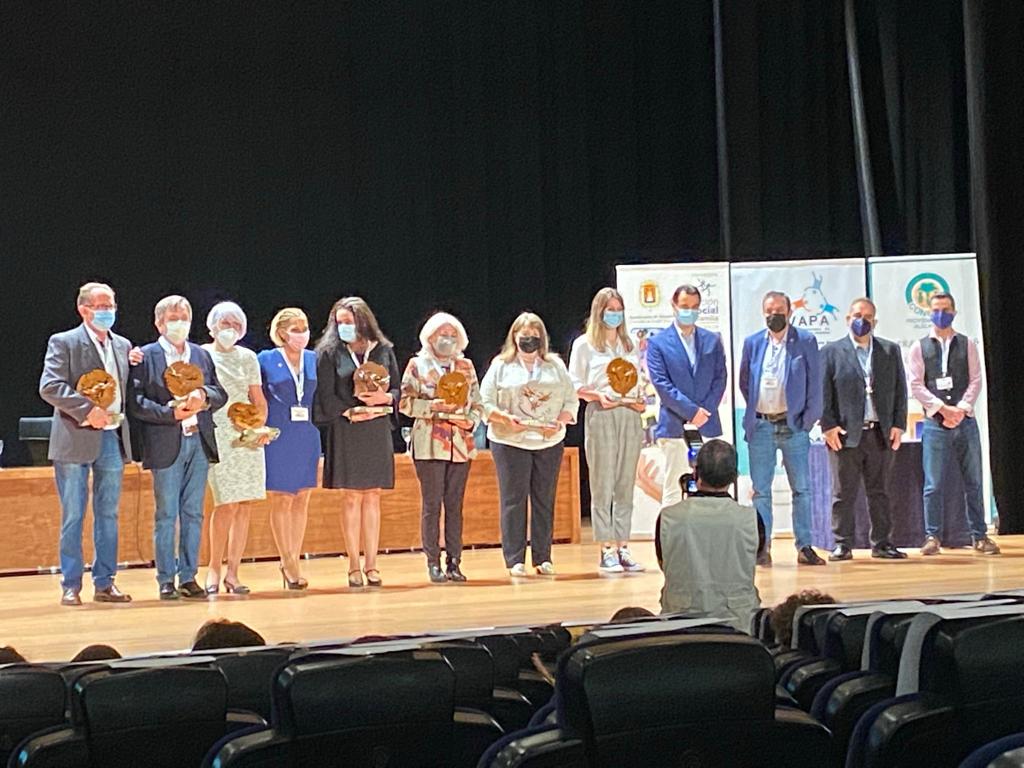 Ramón López Cabrera, que fue presidente de la FAPA Gabriel Miró, homenajeado en la I Jornada Educar en Familia Ramón López Cabrera, que fue presidente de la FAPA Gabriel Miró, homenajeado en la I Jornada Educar en Familia