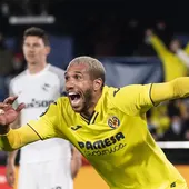 Capoué celebra su gol ante el Young Boys Capoué celebra su gol ante el Young Boys