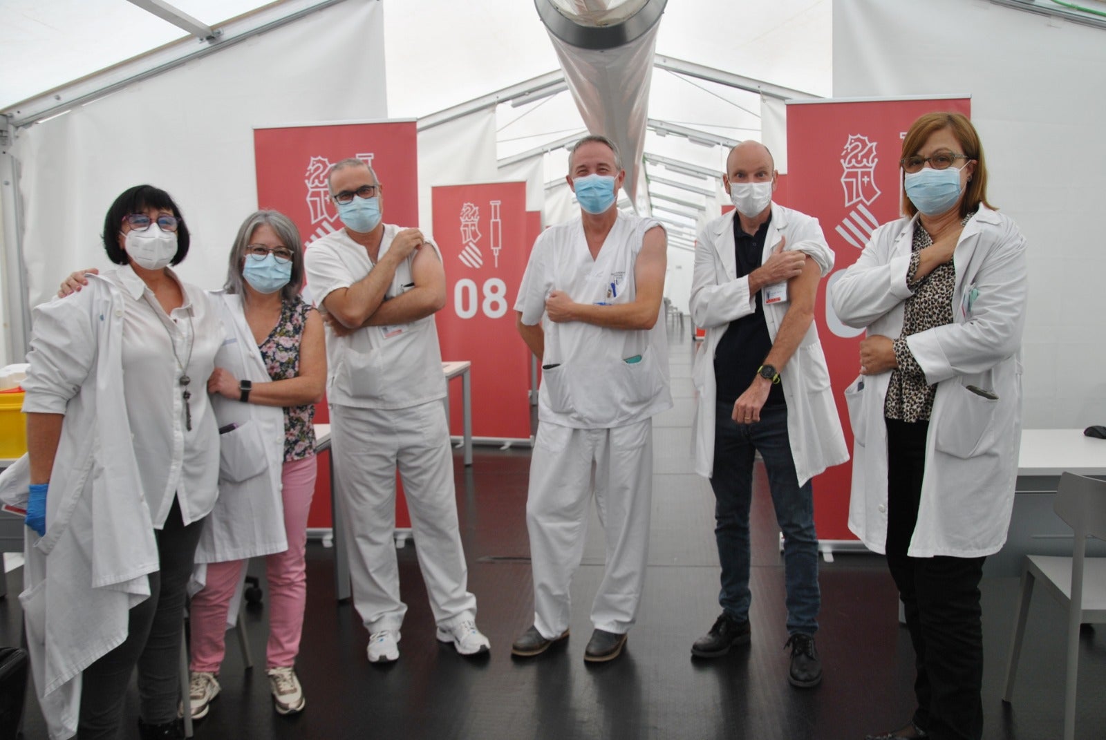 Los sanitarios se vacunan de la gripe Los sanitarios se vacunan de la gripe