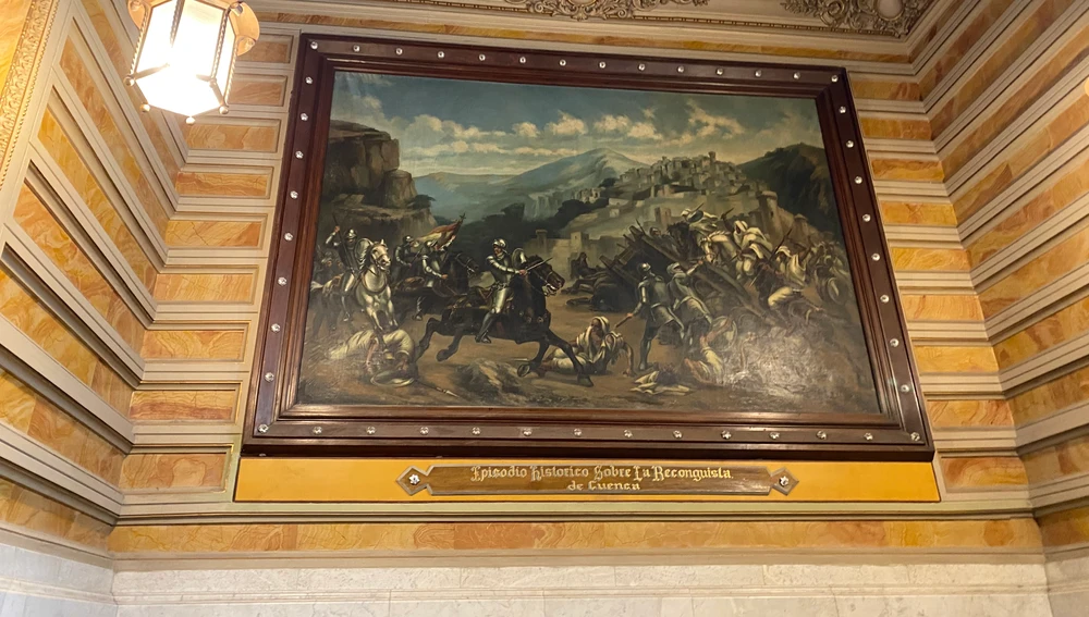 Uno de los cuadros del interior, sobre la Reconquista de Cuenca