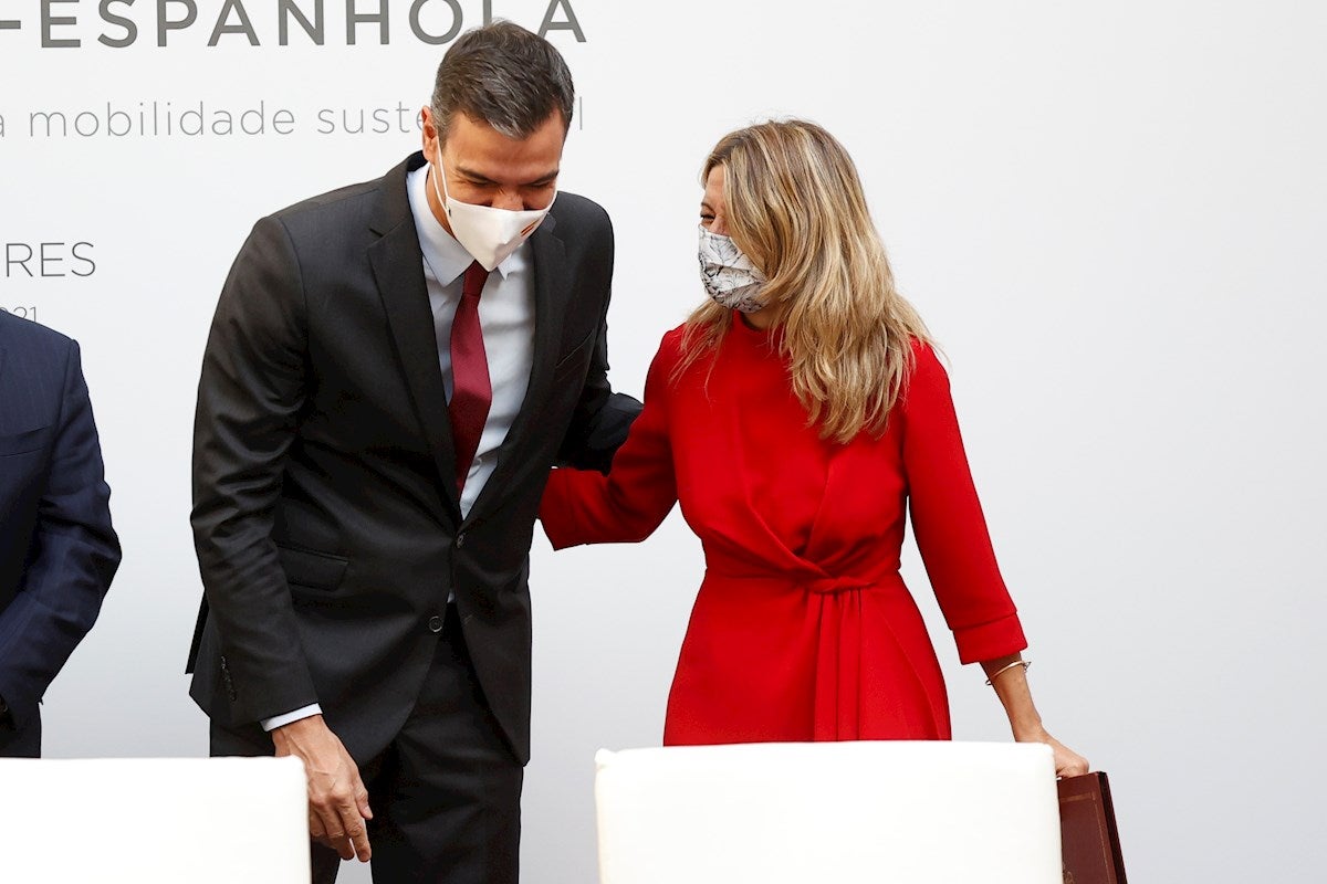 Persona física y un señor de Murcia: Anuncio de Sánchez, brillo de Yolanda Díaz y movida del PP Persona física y un señor de Murcia: Anuncio de Sánchez, brillo de Yolanda Díaz y movida del PP
