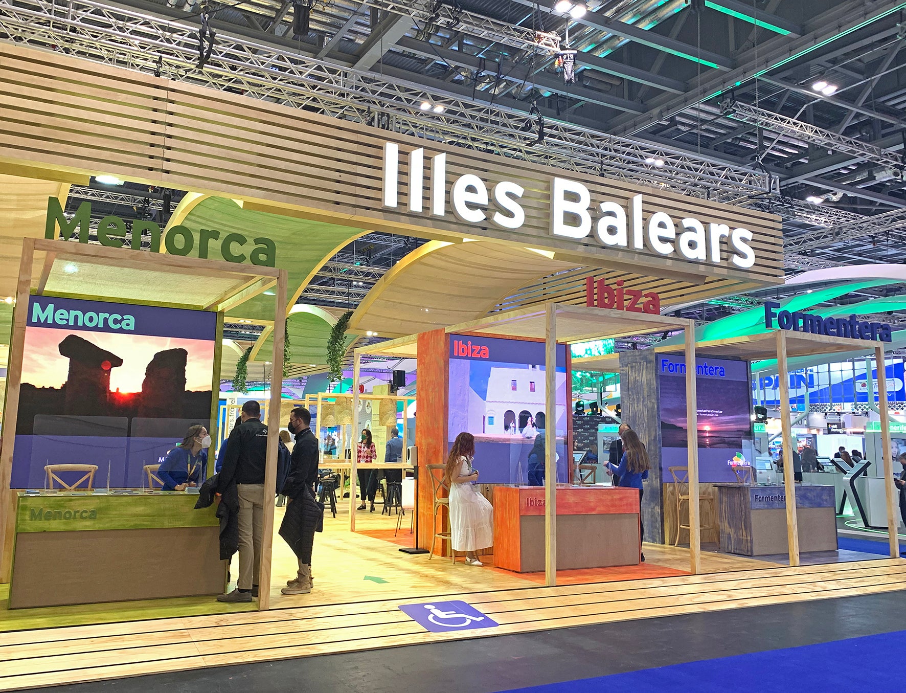 Menorca aumentará el próximo verano una frecuencia con el Reino Unido Menorca aumentará el próximo verano una frecuencia con el Reino Unido