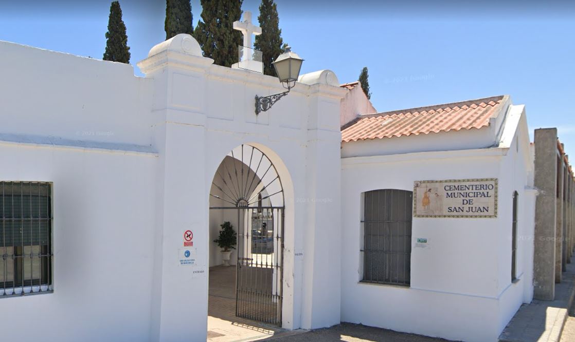 Vox exige a Memoria Histórica que devuelva la subvención por "remover la tierra" del cementerio viejo de Badajoz Vox exige a Memoria Histórica que devuelva la subvención por "remover la tierra" del cementerio viejo de Badajoz