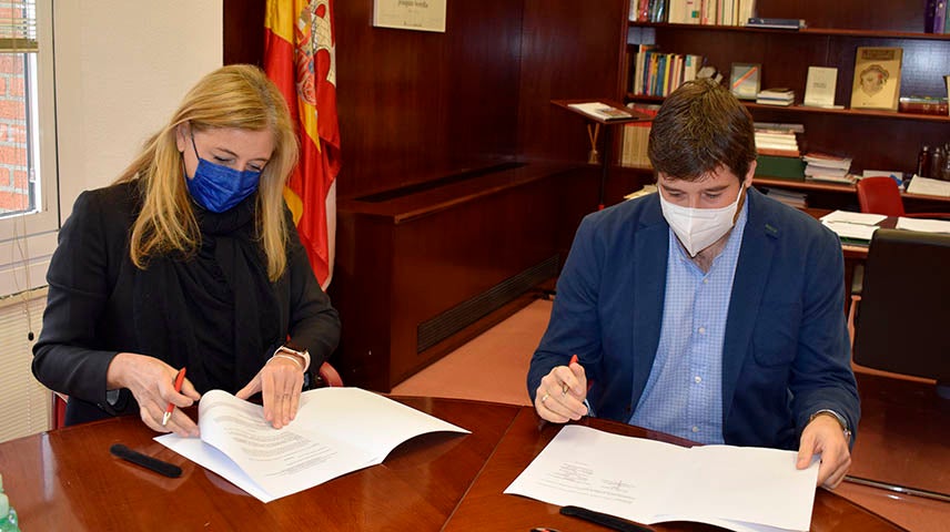 Renovada la cátedra entre la UCLM y la ADAO para la divulgación en materia de oncología Renovada la cátedra entre la UCLM y la ADAO para la divulgación en materia de oncología