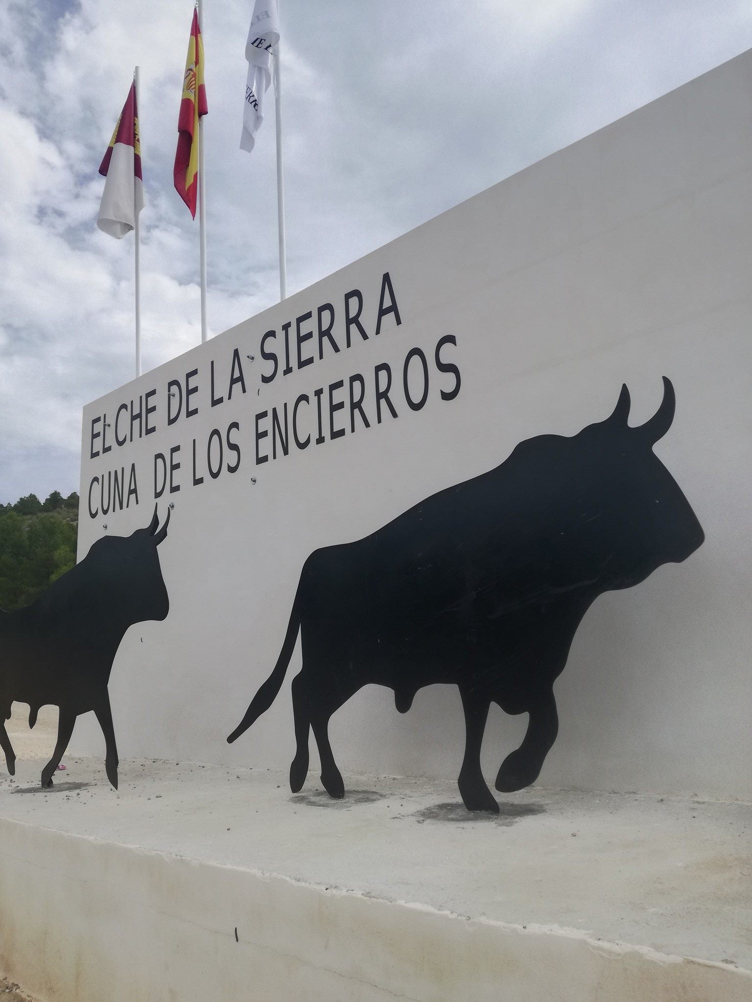 Elche de la Sierra prepara la festividad de su patrón San Blas Elche de la Sierra prepara la festividad de su patrón San Blas