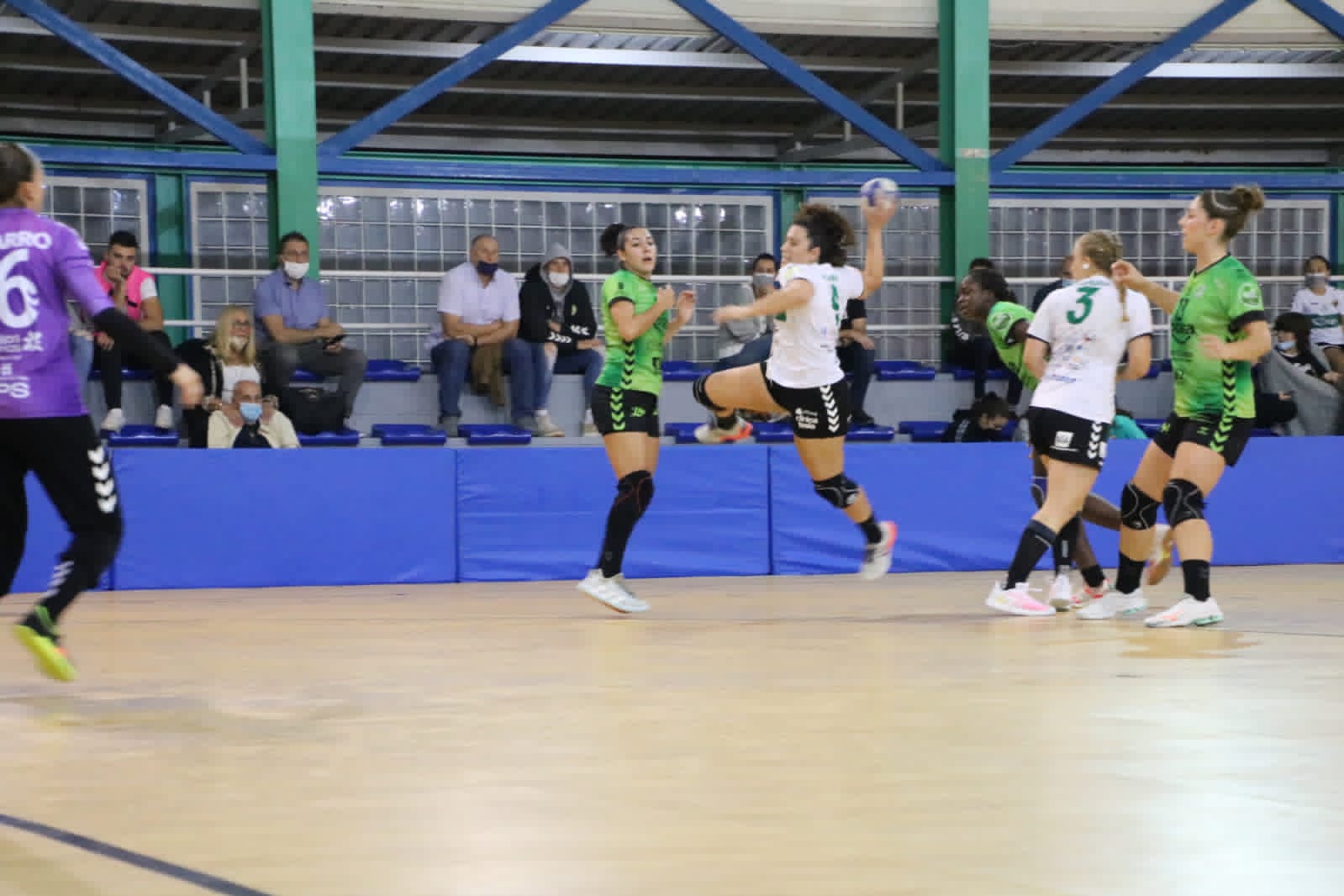 El BM. Elche jugará como local los dos partidos de la EHF ante el KA/POR islandés El BM. Elche jugará como local los dos partidos de la EHF ante el KA/POR islandés