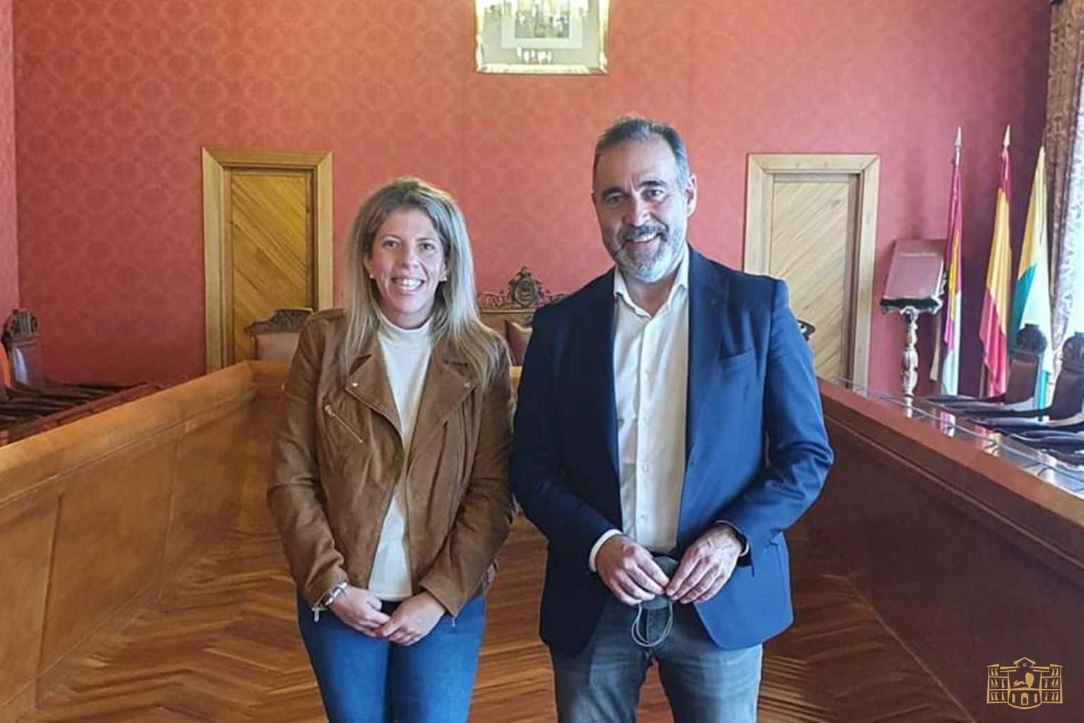 Inmaculada Jiménez recibe al alcalde de Ibi en el Ayuntamiento de Tomelloso Inmaculada Jiménez recibe al alcalde de Ibi en el Ayuntamiento de Tomelloso