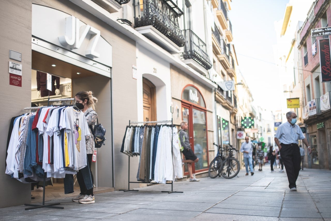 Las ventas del comercio minorista crecieron un 6,7 por ciento en Extremadura el pasado mes de abril Las ventas del comercio minorista crecieron un 6,7 por ciento en Extremadura el pasado mes de abril