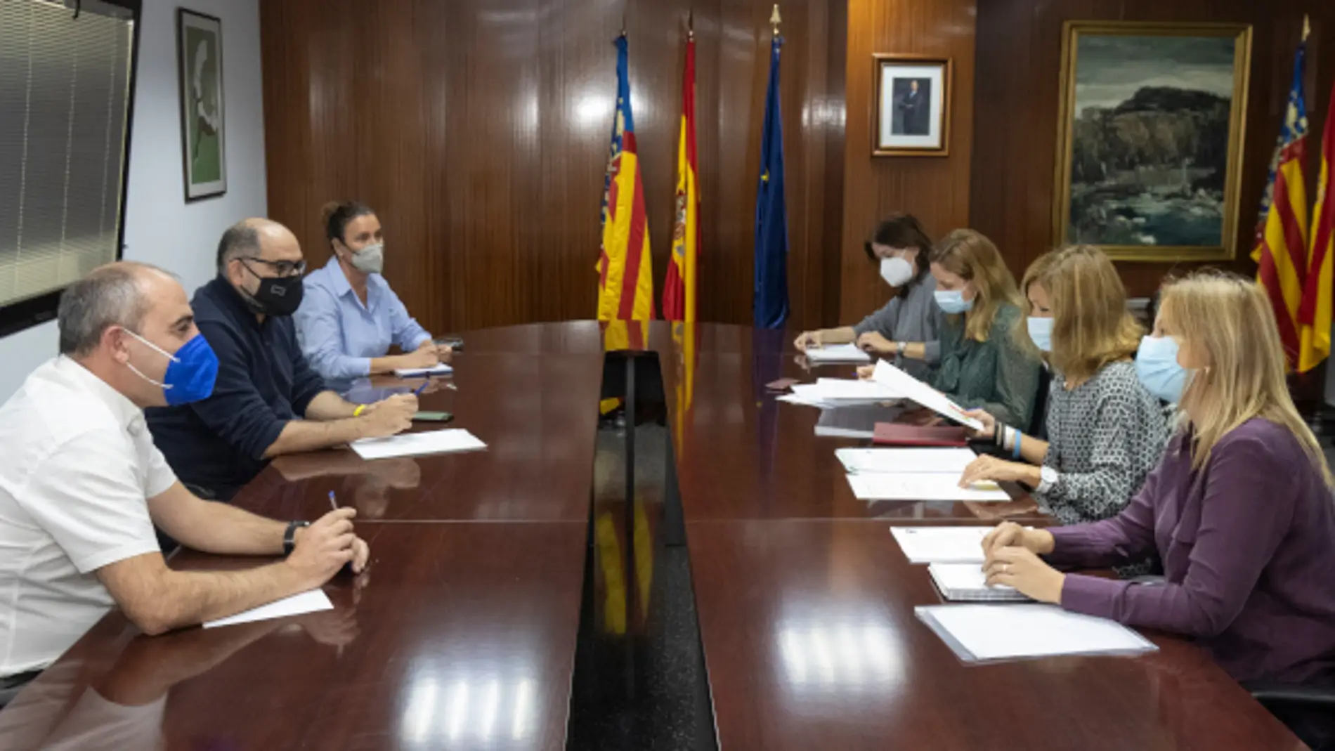 La Diputación y la UJI evalúan el inicio de los programas «Talent Rural» e «Impuls Rural» La Diputación y la UJI evalúan el inicio de los programas «Talent Rural» e «Impuls Rural»