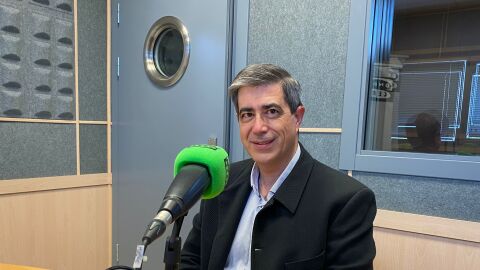 Enrique Botia, jefe de servicio de neurolog&iacute;a en Hospital Mancha Centro