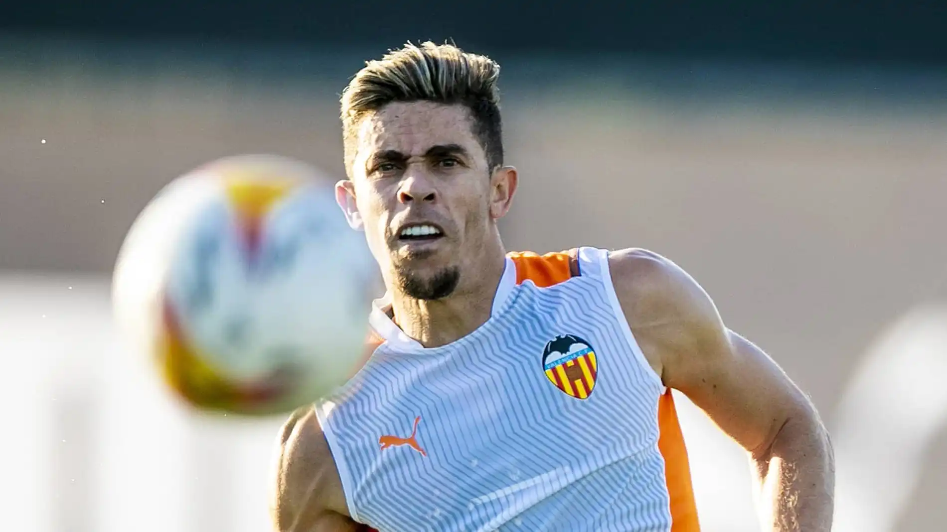 El Valencia prepara el choque ante el Atleti sin Paulista