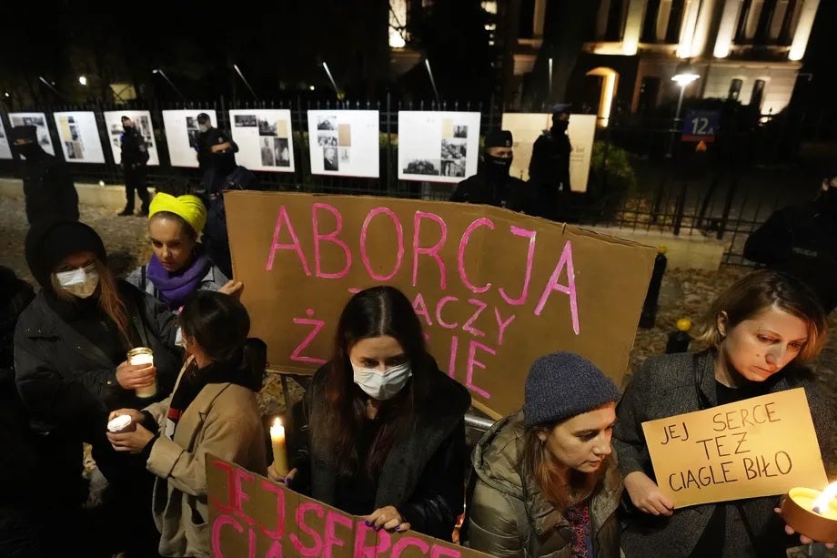 La muerte de una mujer embarazada pone en la diana la nueva ley del aborto en Polonia La muerte de una mujer embarazada pone en la diana la nueva ley del aborto en Polonia