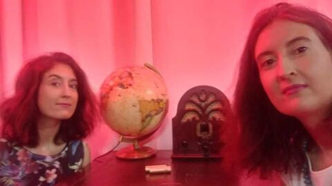 Mar&iacute;a y Laura Lara.