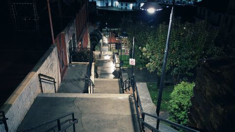 Escaleras de Ayuntamiento de Cangas del Narcea a Prao del Mol&iacute;n 