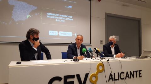 Ballester, Palacio y Llopis en la sede de la CEV en Alicante 