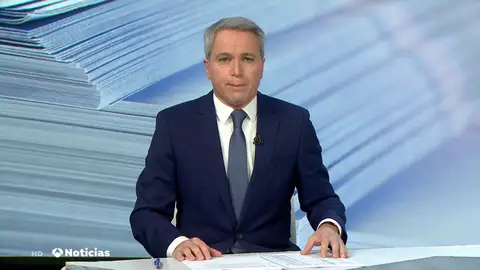 Vicente Vallés desmonta con la hemeroteca la versión de Pedro Sánchez sobre la reforma laboral: "La ambigüedad habitual" Vicente Vallés desmonta con la hemeroteca la versión de Pedro Sánchez sobre la reforma laboral: "La ambigüedad habitual"