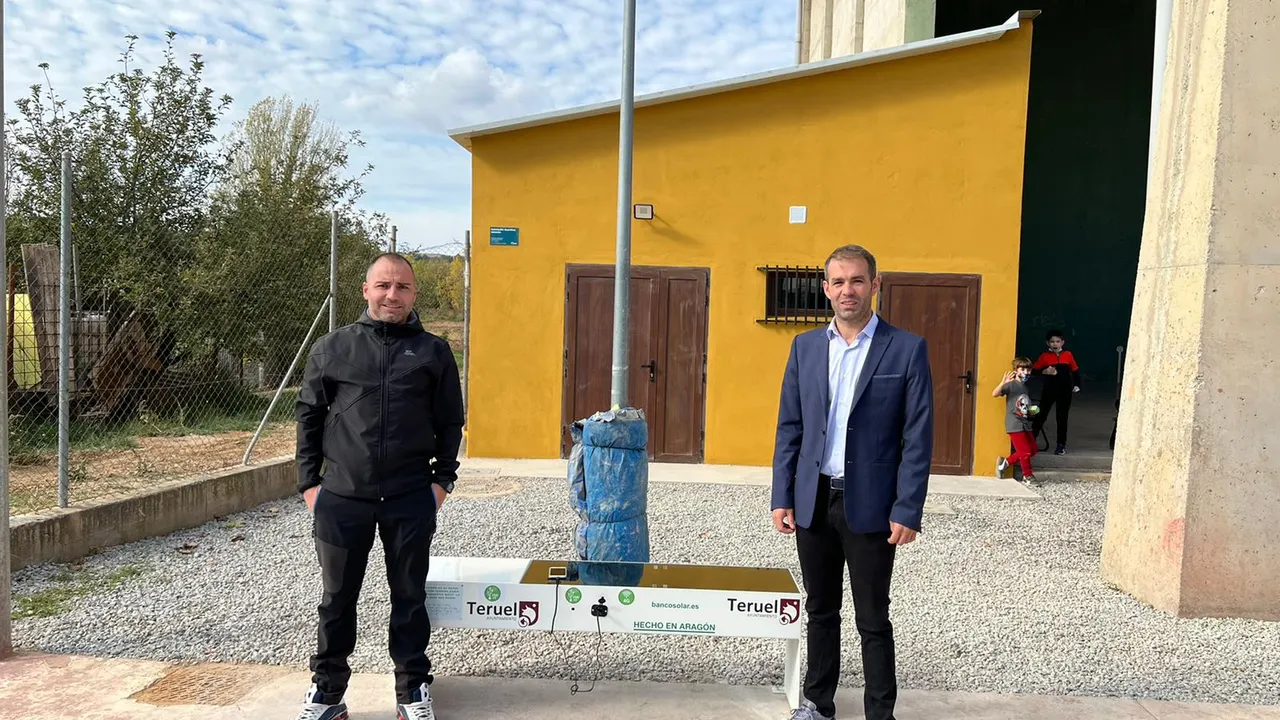 El banco solar con cargador para móviles de San Blás