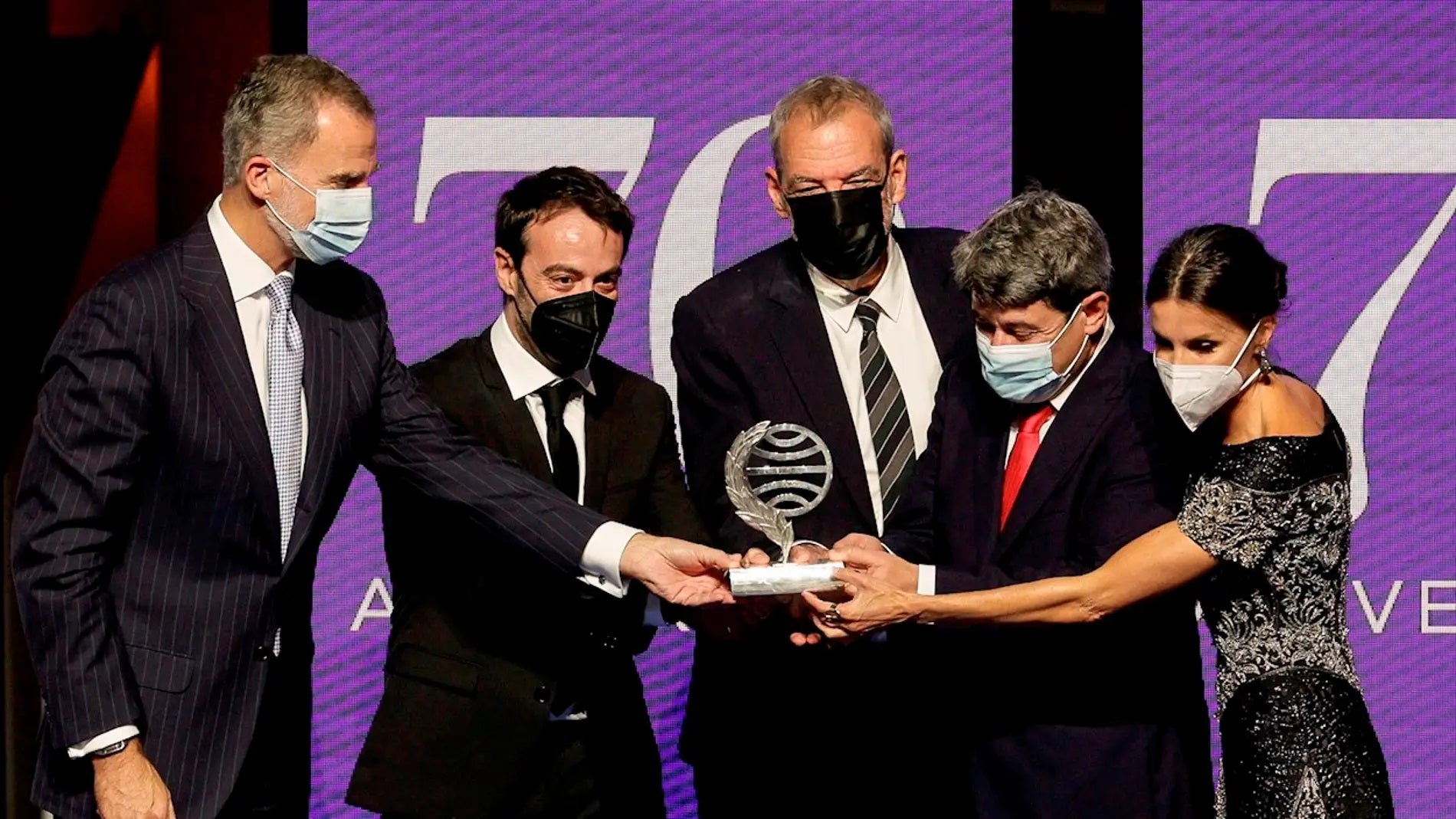 Este es el dinero que se lleva Carmen Mola, ganador del Premio Planeta 2021 Este es el dinero que se lleva Carmen Mola, ganador del Premio Planeta 2021