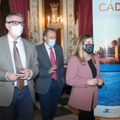 Irene García y Paco Piniella, en el Palacio provincial Irene García y Paco Piniella, en el Palacio provincial