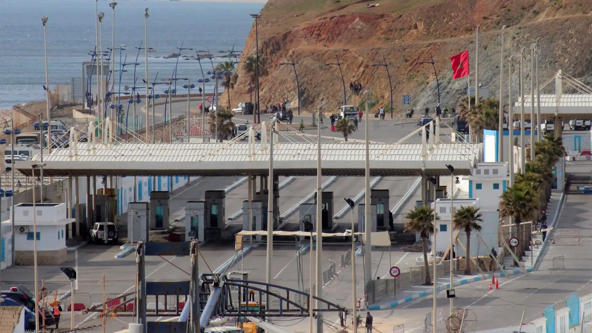 Imagen de archivo del paso fronterizo entre Ceuta y Marruecos 