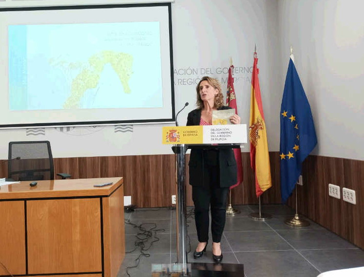 La ministra Teresa Ribera anuncia una inversión de 382 millones de euros para proyectos de regeneración ambiental en el entorno del Mar Menor La ministra Teresa Ribera anuncia una inversión de 382 millones de euros para proyectos de regeneración ambiental en el entorno del Mar Menor