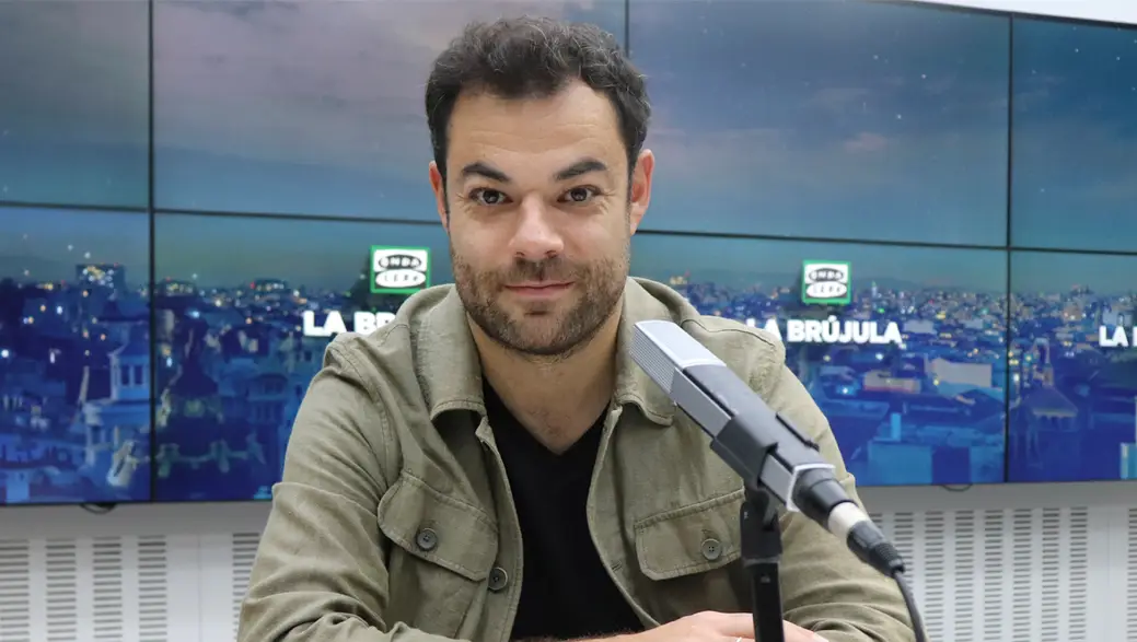 Edu Pidal, presentador de La brújula de Radioestadio Edu Pidal, presentador de La brújula de Radioestadio