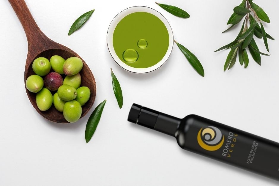 Aceite Romero Verde: De la Tierra a la Mesa Aceite Romero Verde: De la Tierra a la Mesa