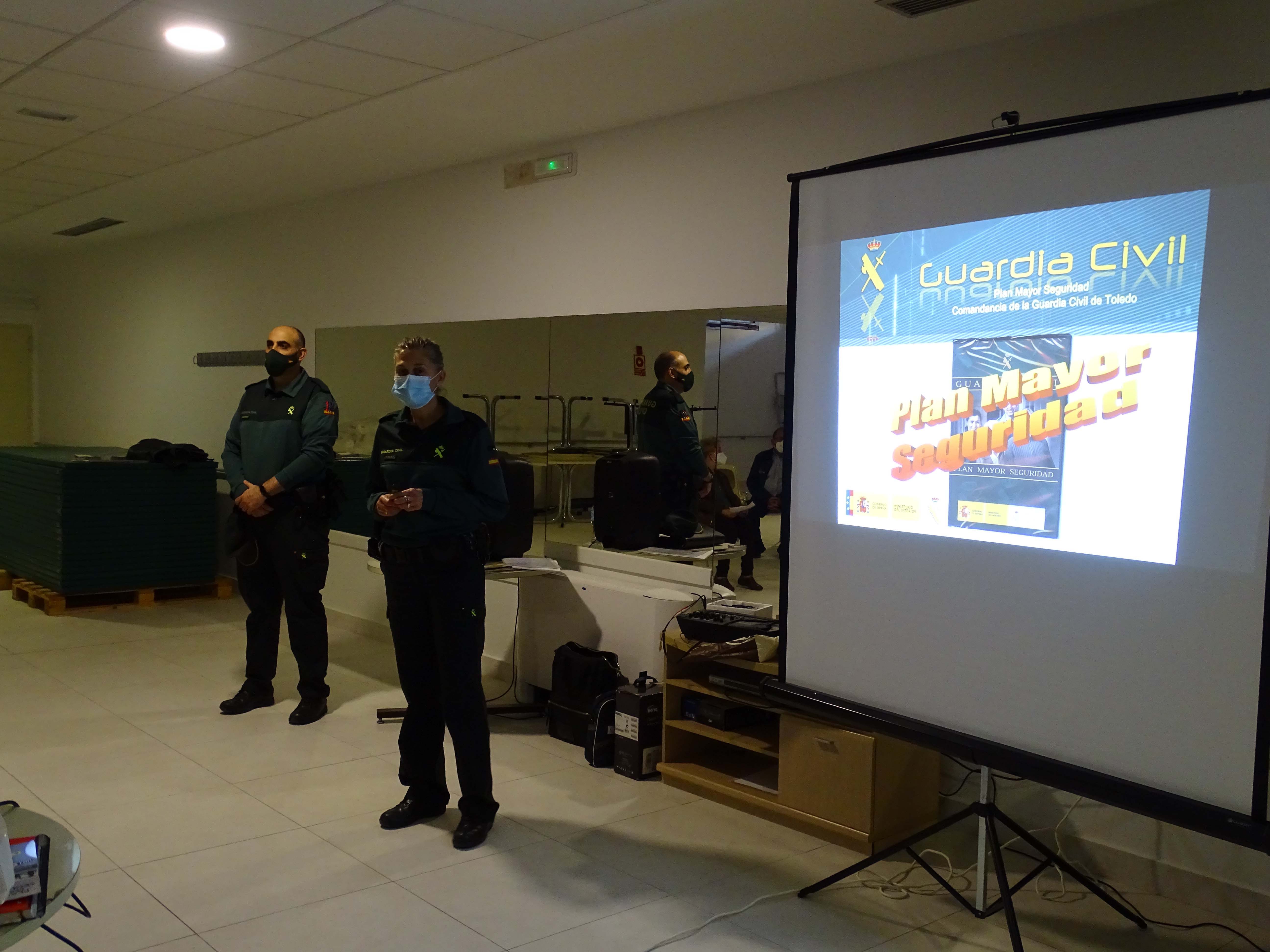 La Guardia Civil ofrece en Quintanar una charla sobre prevención de robos, timos y estafas La Guardia Civil ofrece en Quintanar una charla sobre prevención de robos, timos y estafas